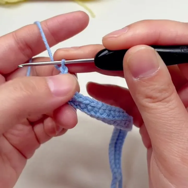 Chain 1 to Turn the Work Crochet hook making one chain stitch at the end of the row before turning