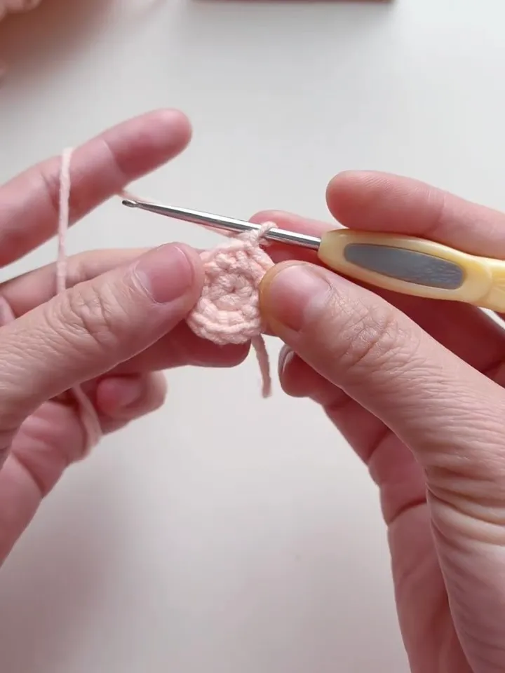 Magic Ring Crochet Tutorial (Single Crochet, Beginner-Friendly)
