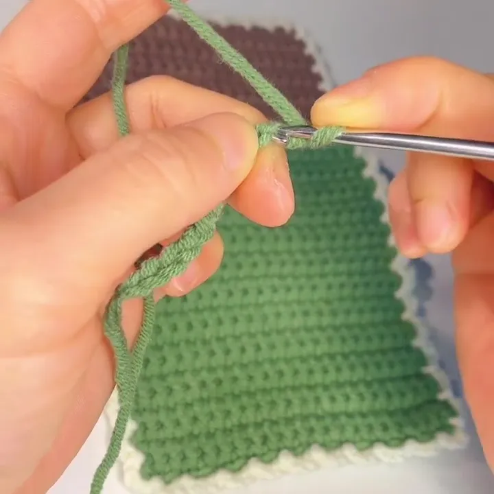 Single Crochet 10 into the Back Bumps Single Crochet 10 into the Back Bumps