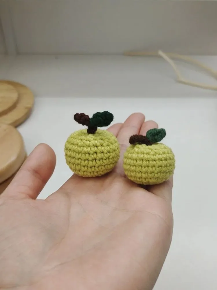 Crochet Apple ๐ Easy Mini Amigurumi Apple for Beginners 4 mini crochet apple size difference using 2.0 mm and 3.0 mm crochet hook