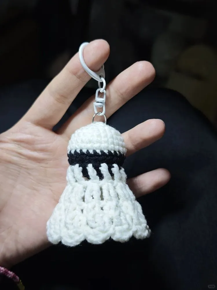 How to Crochet a Mini Shuttlecock Keychain (Easy Beginner Pattern) (2) beginner project Crochet Mini Shuttlecock Keychain