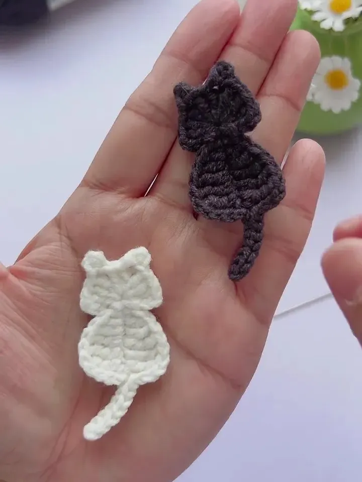 How to Crochet a Tiny Cat in 5 Minutes How to Crochet a Tiny Cat in 5 Minutes